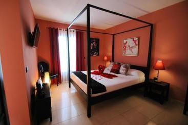 Turistlägenheter Evita Beach Suites Exclusivas