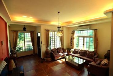 تختخواب و صبحانه Kenting Bonjour Resort