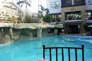 ホテル Boracay Travelodge Beach Resort