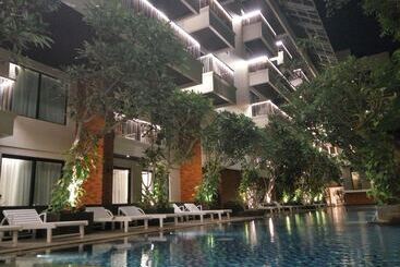 Otel Jambuluwuk Oceano Seminyak