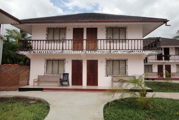 Otel Kitete Beach Bungalows