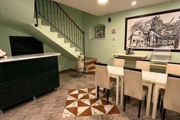 Otel Rooms Toni Palace