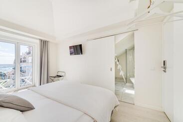 پانسیون Chiado 44