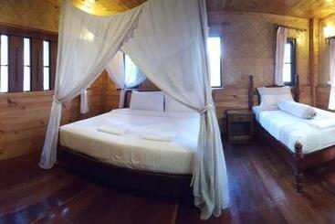 Отель Baan Soontree Resort