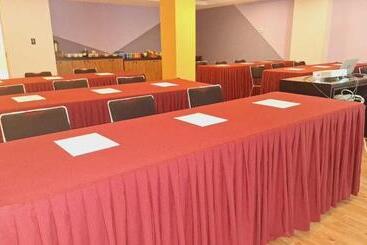 Sierra Suites By Hp Hotels