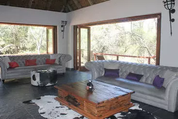 ホテル Kusudalweni Safari Lodge And Spa