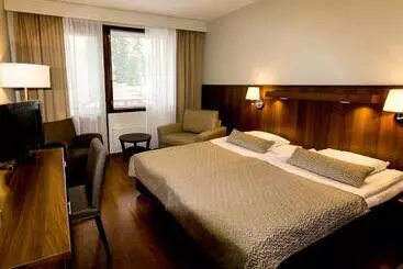 簡易ホテル Spa Hotel Rauhalahti