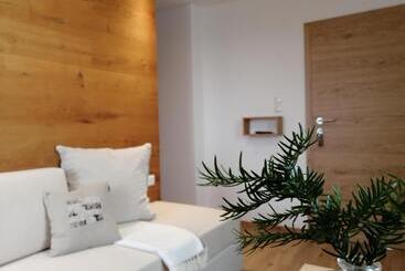 Huber   Das Tiroler B&b