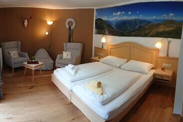 호텔 Restaurant Burgblick