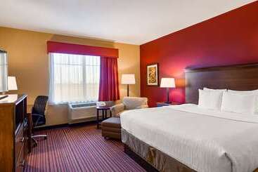 Best Western Plus Hudson Hotel & Suites