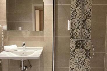 בית מלון כפרי Le Relais De La Haute Sambre