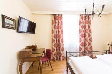 Hotelli Schloss Mitterhart