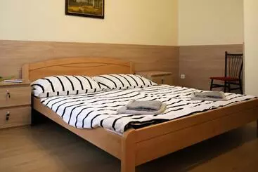 Albergue East Private Rooms