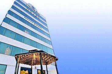 Hotel Mirage Suites   Family Only