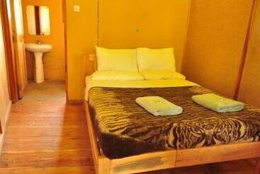 Naiberi River Campsite & Resort