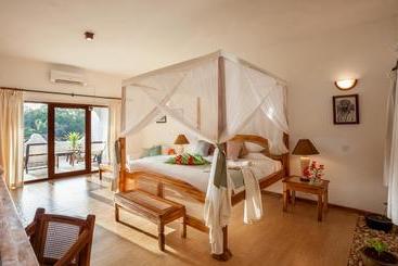 استراحتگاه Ocean Village Club