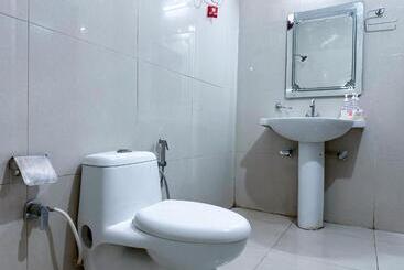 Hotel Rishikesh Residency By Euphoric Near Neer Waterfall