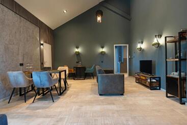 Luxe Kamer Met Jacuzzi Bij B&b Gezond Aan Zee   Toegang Wellnesstuin Meerprijs