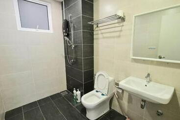 هتل آپارتمان Shoppingmall Condo Sri Petaling, Near Bukit Jalil 1