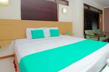Hotel Lestari Near Lippo Plaza Mall Jember Mitra Reddoorz