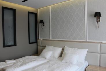 Hôtel Merops Mészáros