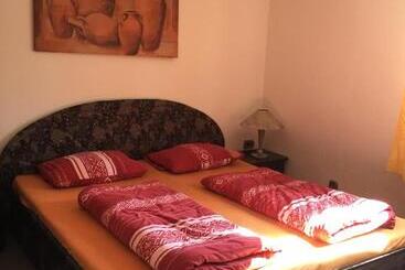 هتل Ferienheim Zur Krone