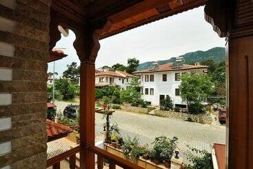 Apart Otel Keramos Apart