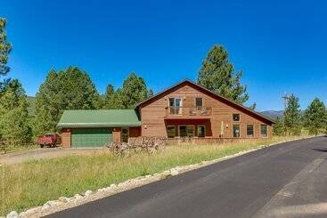 کلبه Mountain View Angel Fire Cabin: 1 Mi To Ski Resort