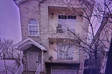 پانسیون Room E Divine Villa 5mins To Ewr