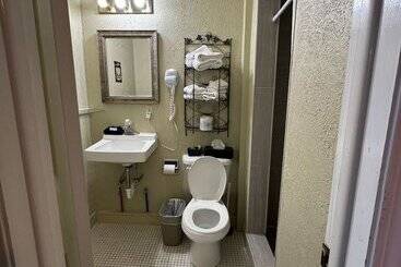 فندق Carlton Marion Inn