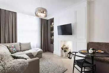 هتل Tanner Row Suites