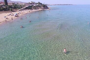 پانسیون Avola Opera House