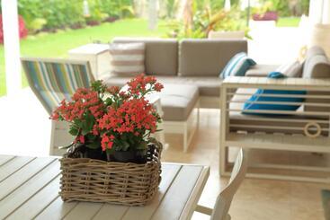 Cronulla Beach House B&b