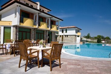 فندق Lalov Egrek