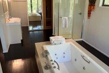 민박 Blue Cliffs Retreat