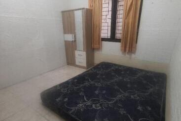 Szálloda Oyo 93836 Budi Residence 1