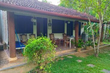 Pensione Aknara River Rest