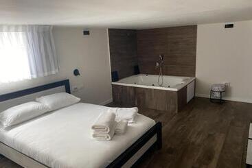 Aparthotel Royale Bat Yam