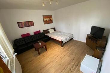 پانسیون No Aviable Zimmer