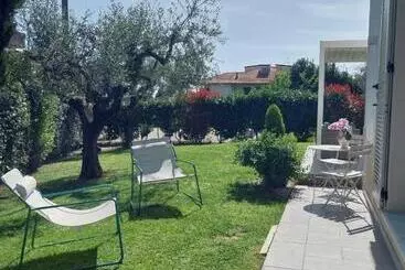 Aamiaismajoitus (B&B) Bee Home