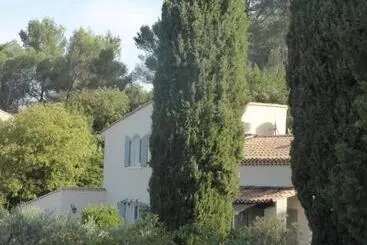 Majatalo 2 Chambres Au Calme Villa Chrisma Provence