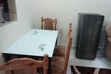 تختخواب و صبحانه Favoured Evamax