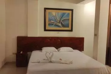 Hotel Doral Inn