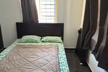 Raj Home Stay