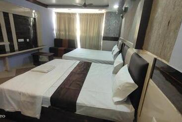 Hotel Tara Lodge Grand Road Puri Near Jagannath Temple Best Location