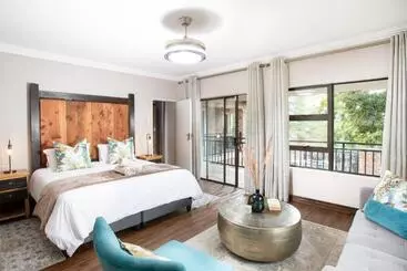 Majatalo Guesthouse Fort Knox