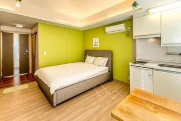 Hotel 글라글라펜션gllaglla