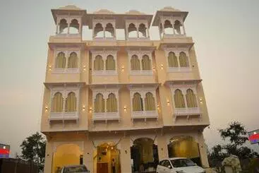 Hotel The Hamirgarh Palace
