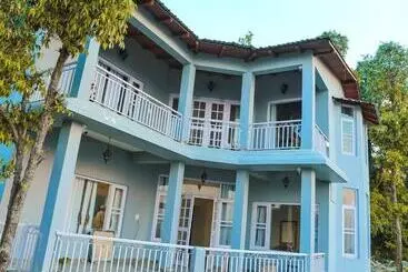 Bed & Breakfast Aaryam Villa