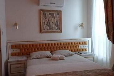 Budakzade Konaği Otel Restaurant 1841